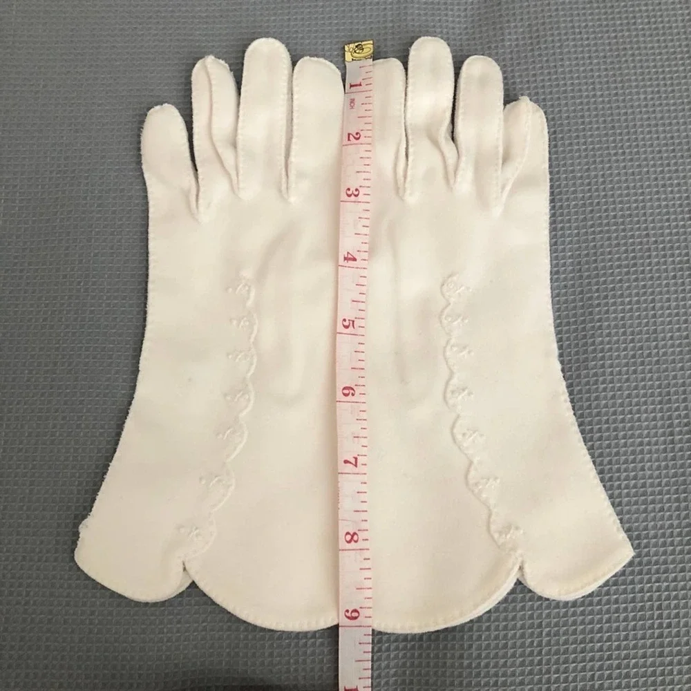 Vintage Scalloped Off White Fashion Gloves Small Formal Tea Party Wedding Costum